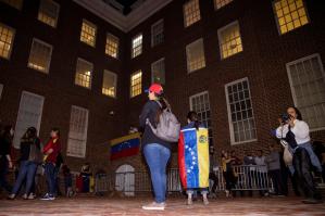 Cierre técnico de embajadas y consulados pone en jaque a los venezolanos en el exterior