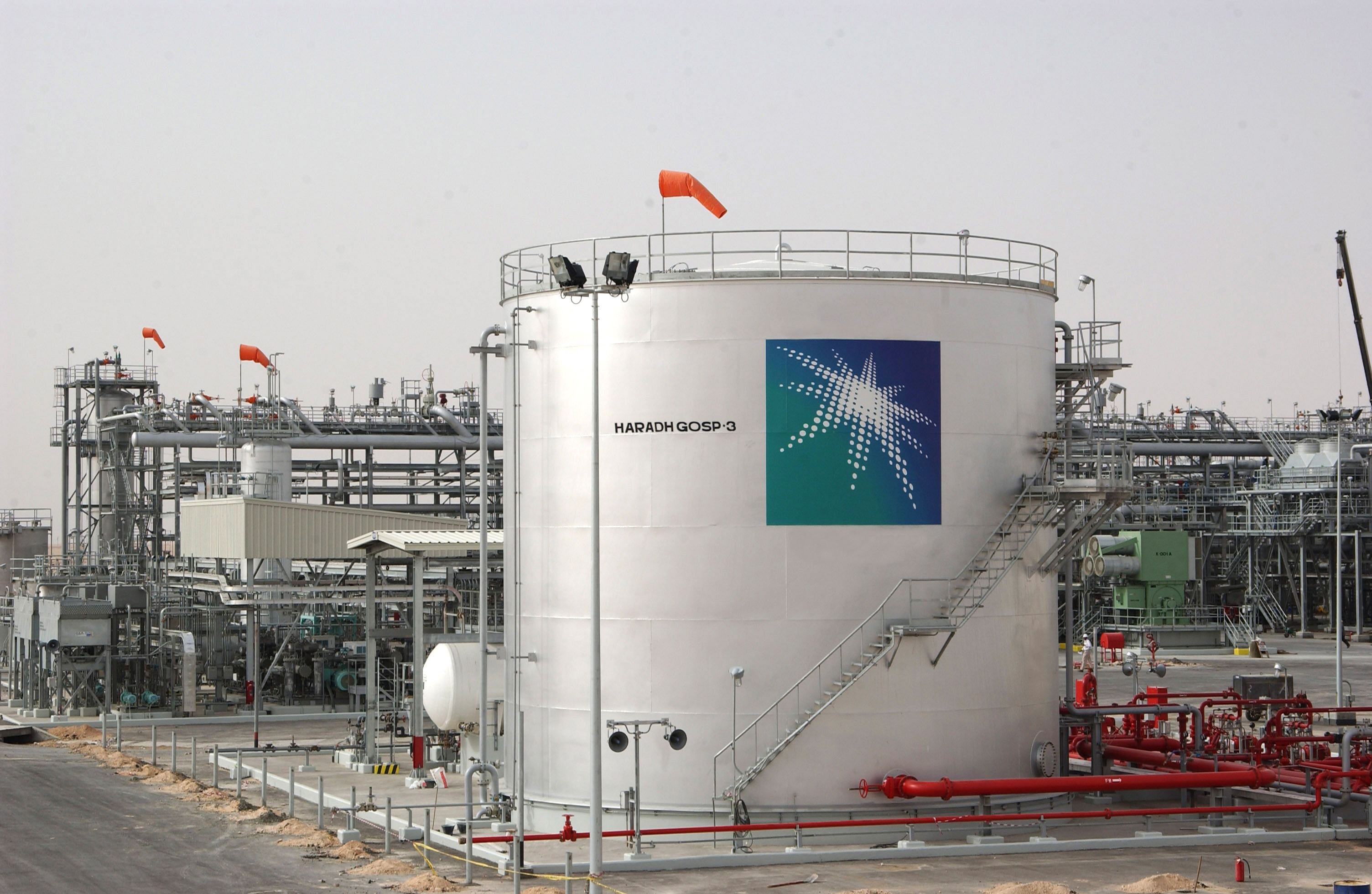 Arabia Saudita advierte que la seguridad del abastecimiento de petróleo está amenazada