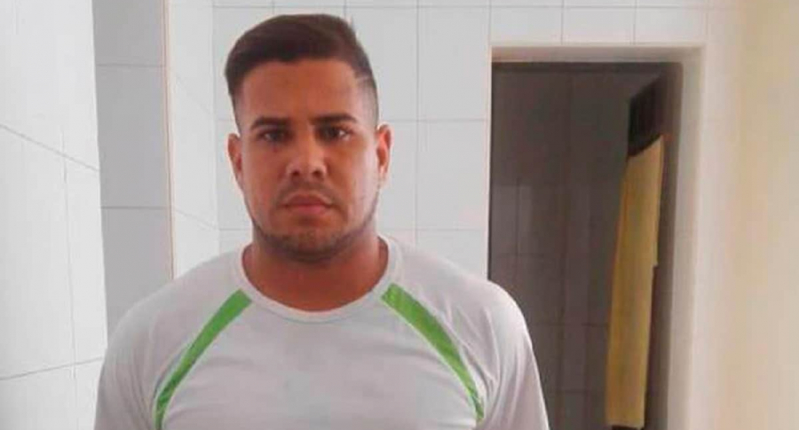 Detienen a cantante de vallenato en Colombia por apuñalar a su novia venezolana