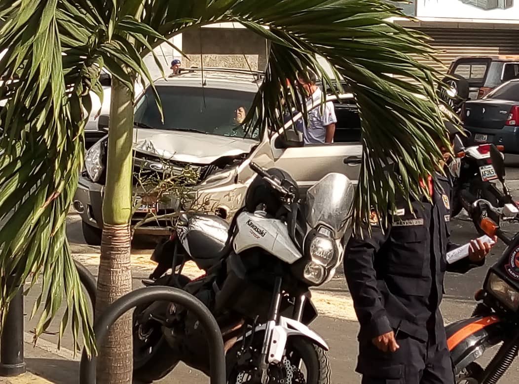 Reportan varios heridos en múltiple choque en Las Mercedes #10May