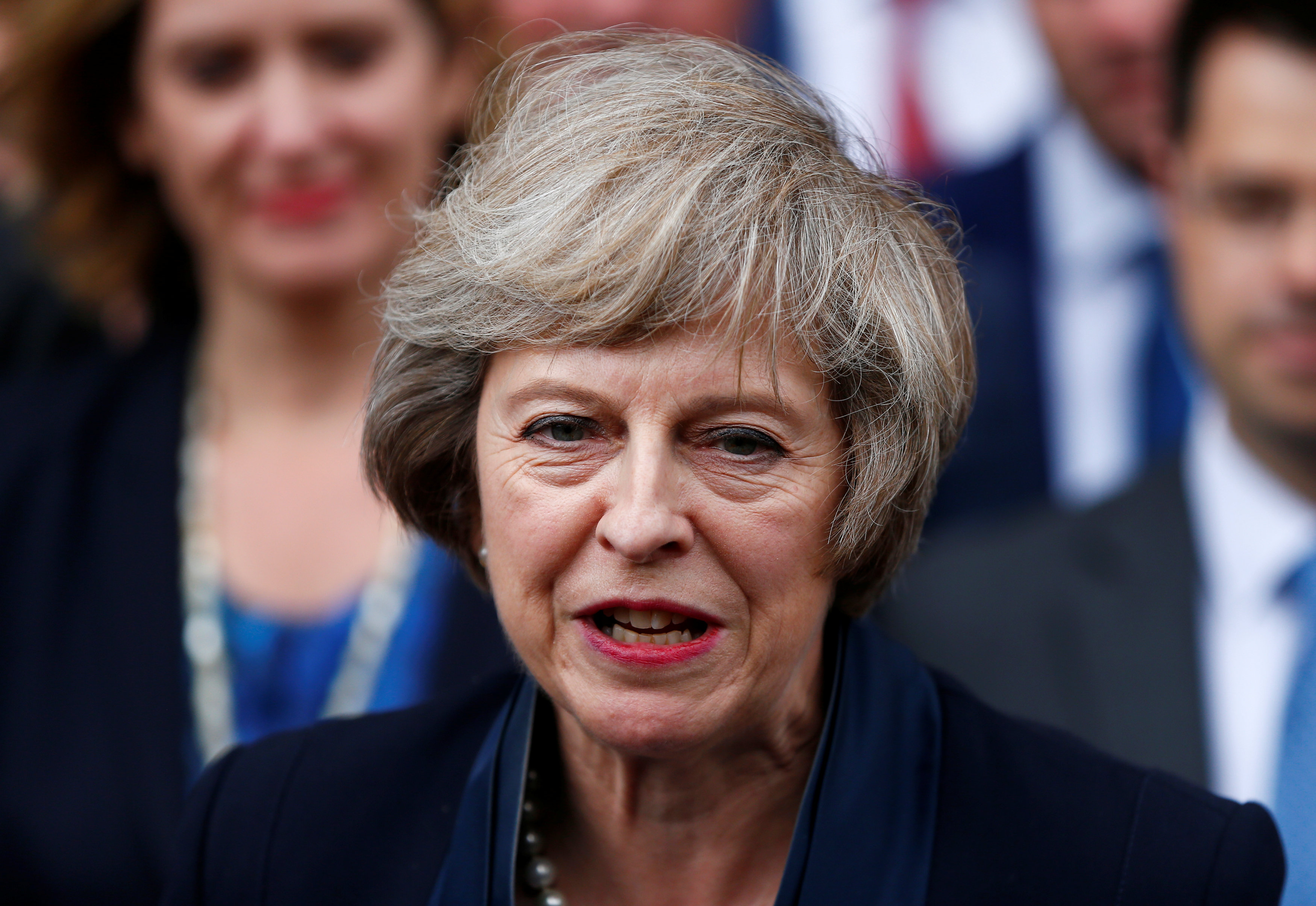 Theresa May firma la carta de dimisión