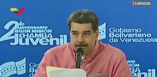 Más bozal de arepa: Maduro aumenta salario para el plan chamba juvenil