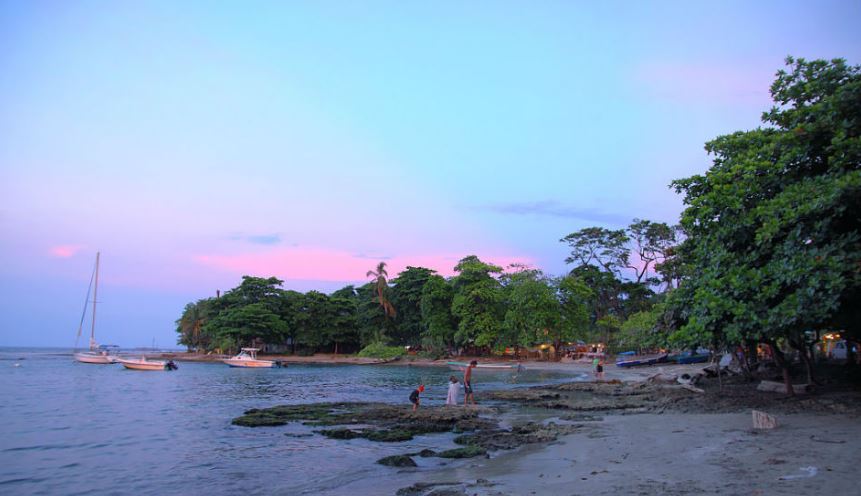 ¡Transpórtate a Costa Rica! Un atardecer rosa de ensueño (VIDEO)