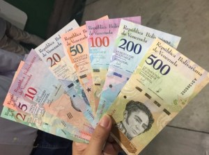 En el Zulia solo aceptan billetes de 200 y 500 bolívares