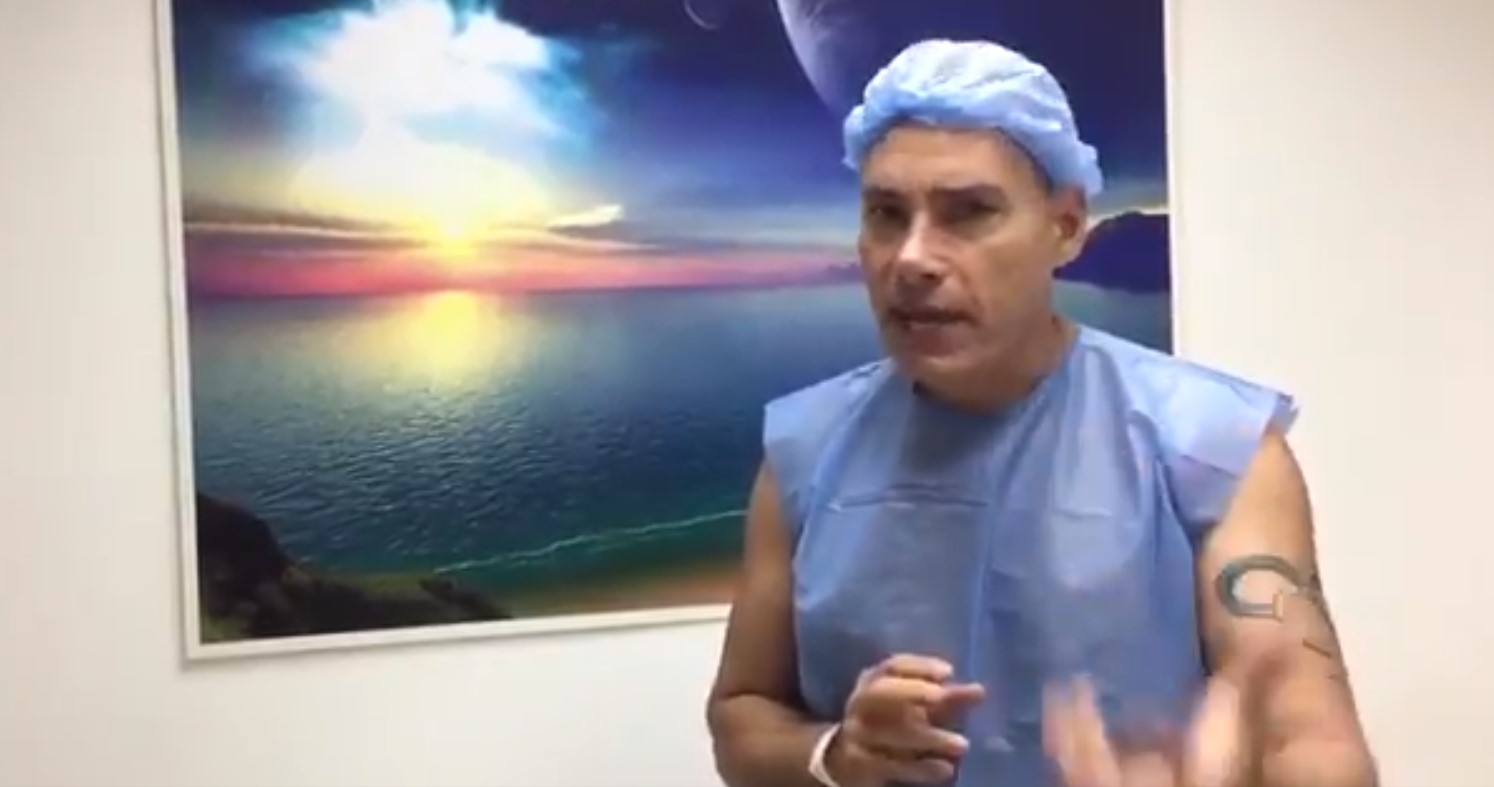 Tony Carrasco envía conmovedor MENSAJE momentos antes de entrar a quirófano (Video)