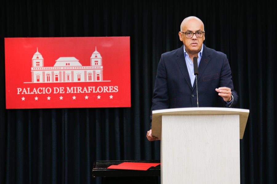 La novela de todos los mediodías con Jorge Rodríguez: Los Ratrojos y Guaidó