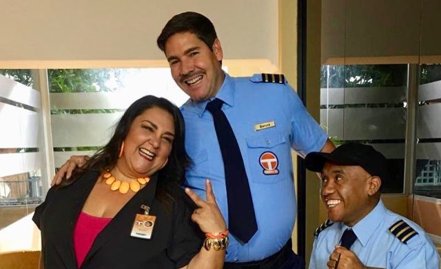 Vigilantes tildan de burla el ASQUEROSO video de Winston Vallenilla presumiendo su panza