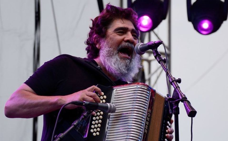 Muere mexicano Celso Piña, el músico que hizo bailar a García Márquez