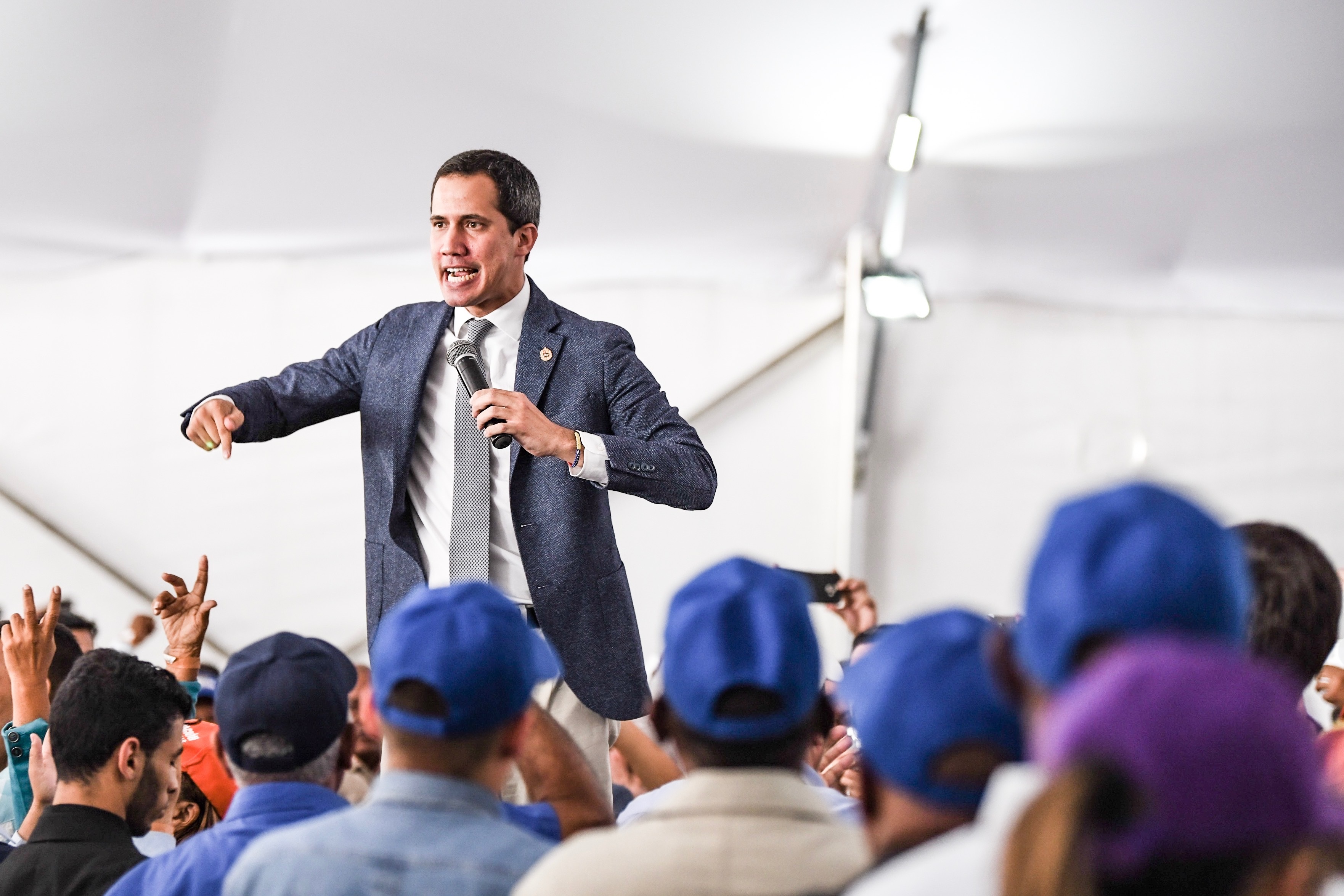 Guaidó afina un “elemento adicional” de presión contra el régimen de Maduro (VIDEO)