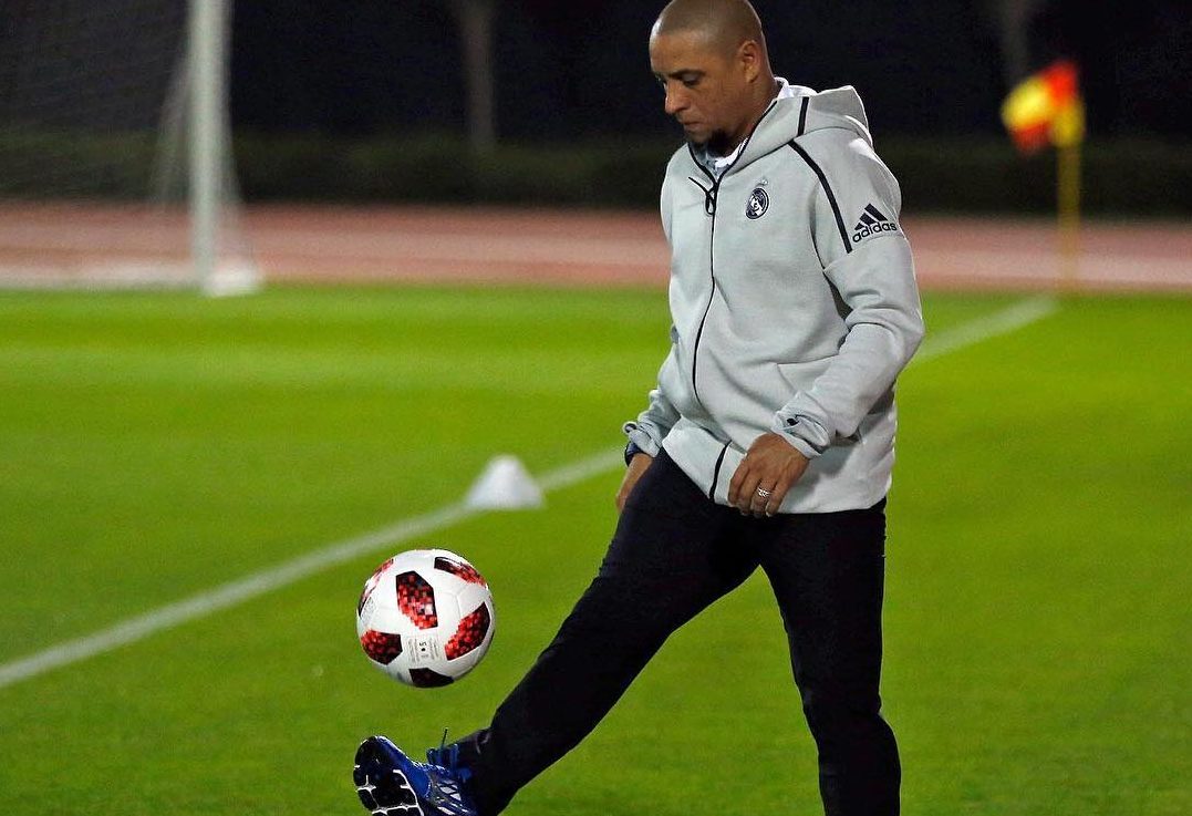 Roberto Carlos repitió su GOL imposible ante Francia y volvió a desafiar las leyes de la física