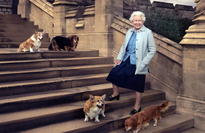 Isabel II conmemora el 75 aniversario del fin de la II Guerra Mundial