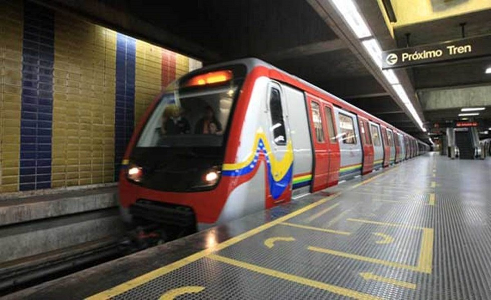 Metro de Caracas, ¡El desastre!.. Activaron vía única temporal entre La Hoyada y Chacaíto por un tren con fallas