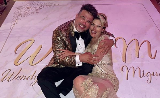 Miguel Moly y Wendy Villalobos en su boda. 