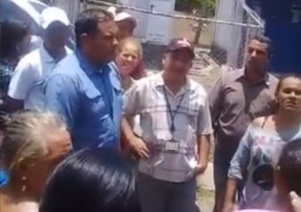 Al chavista Víctor Clark no le gusta que le digan las verdades en su cara (VIDEO)