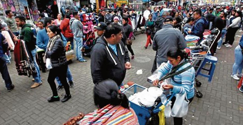 Pelea entre buhoneros peruanos y venezolanos fue dispersada con disparos al aire en Perú