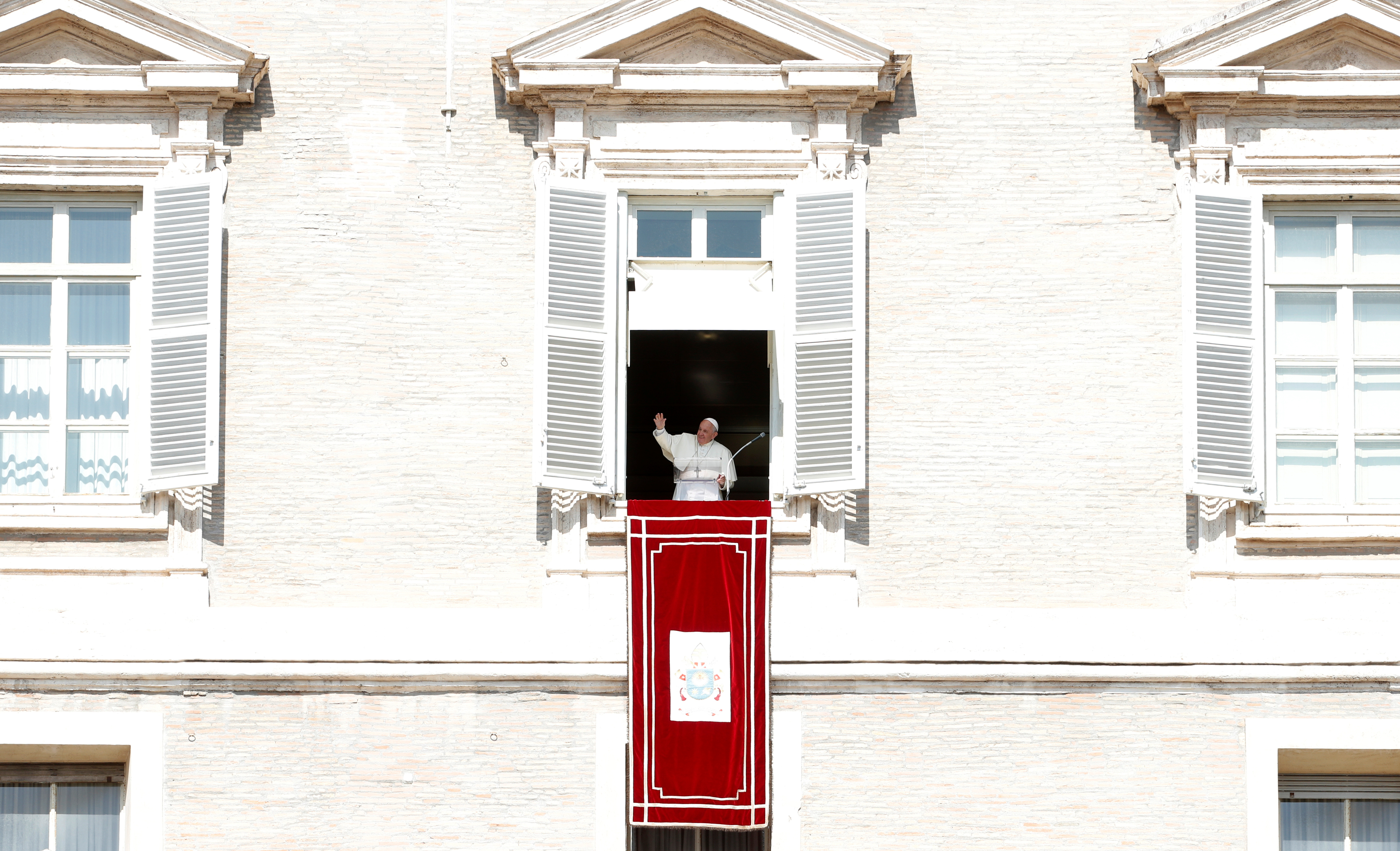 Papa Francisco insta a conservadores a estar abiertos a cambios en la Iglesia