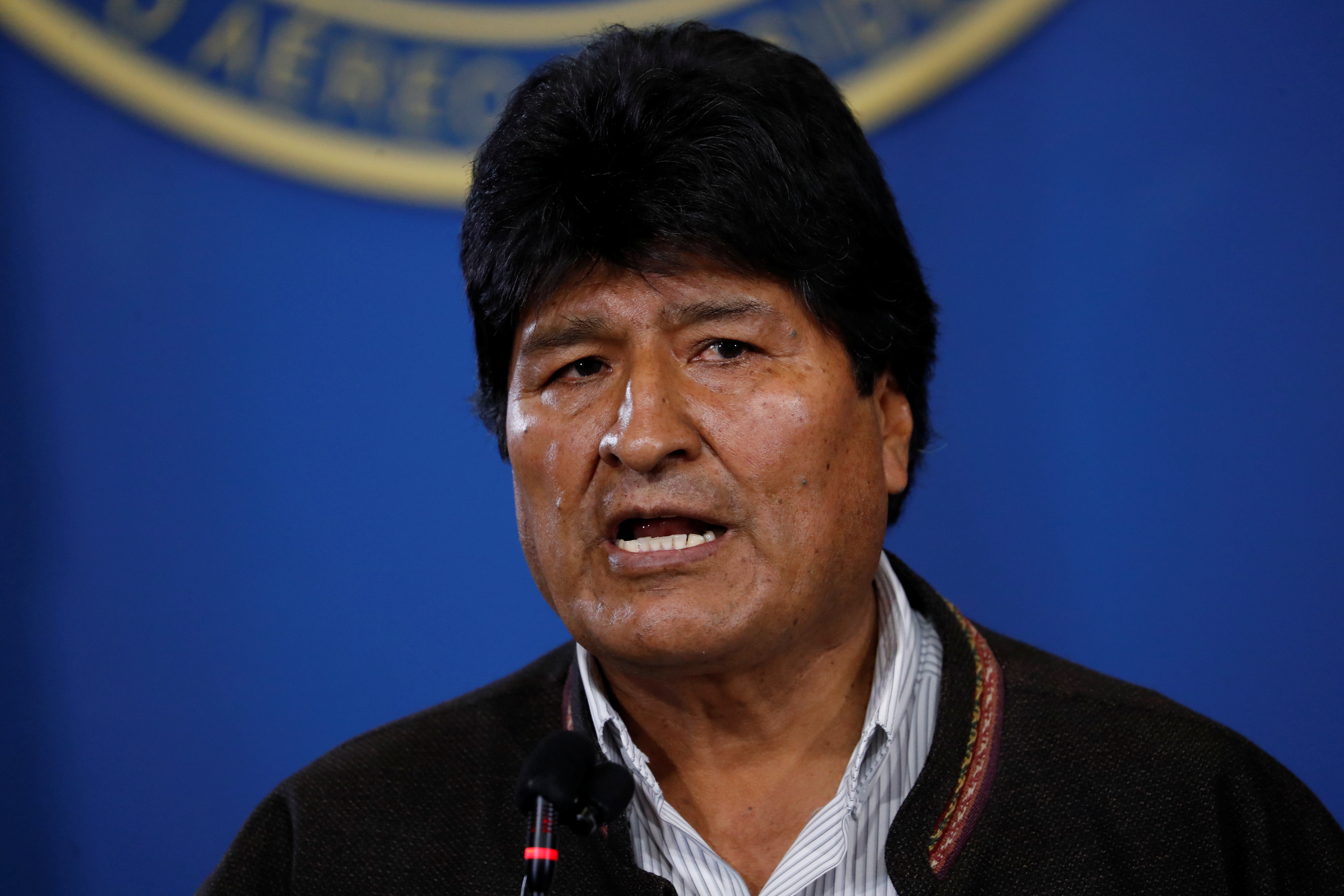 Evo Morales, siguiendo los pasos de Maduro, busca un diálogo nacional