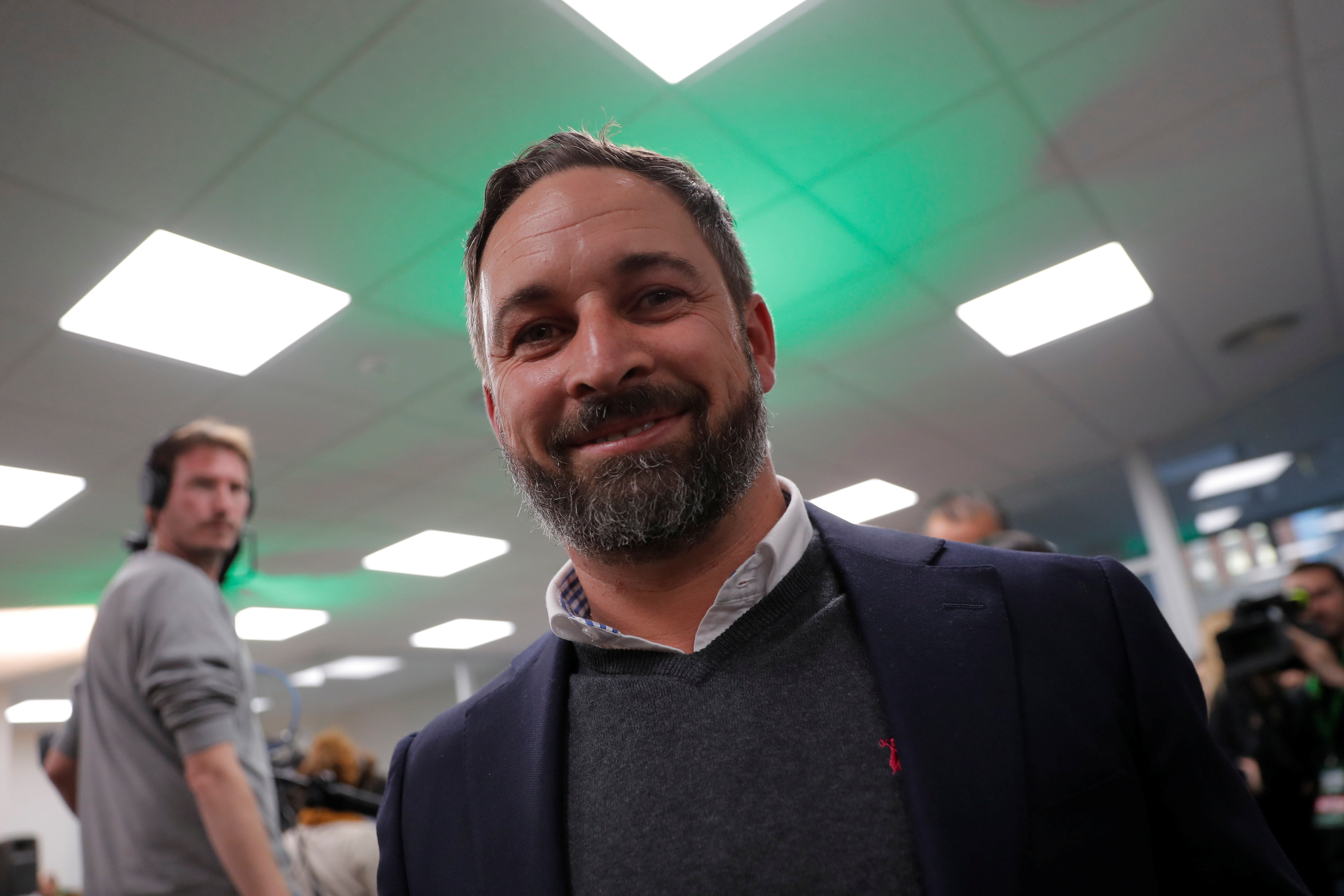 Santiago Abascal “sospecha” que Sánchez dejó escapar a Hugo Carvajal para pactar con Podemos