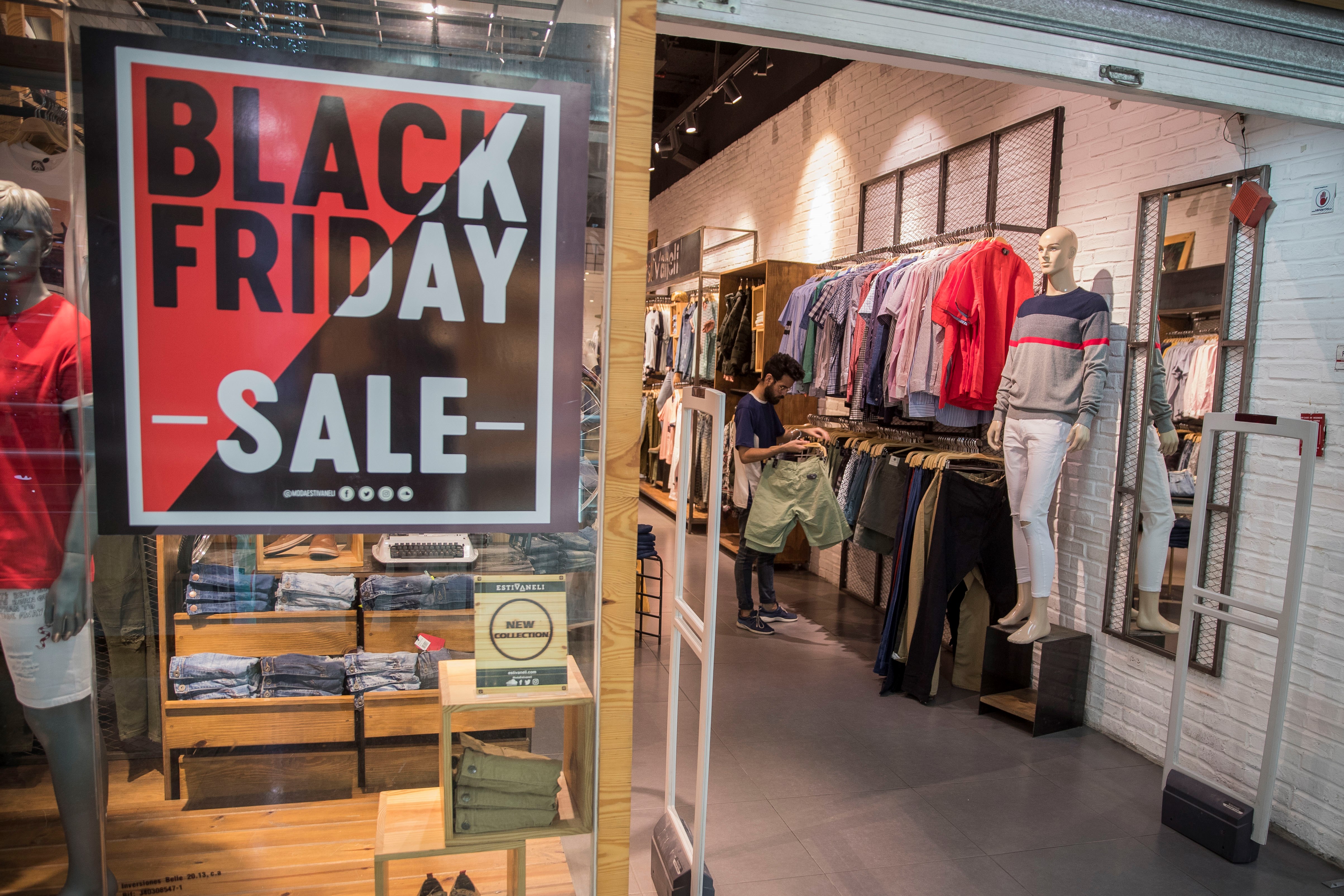 ¿Black Friday? Los oasis caraqueños viven su viernes menos negro en años (Fotos)