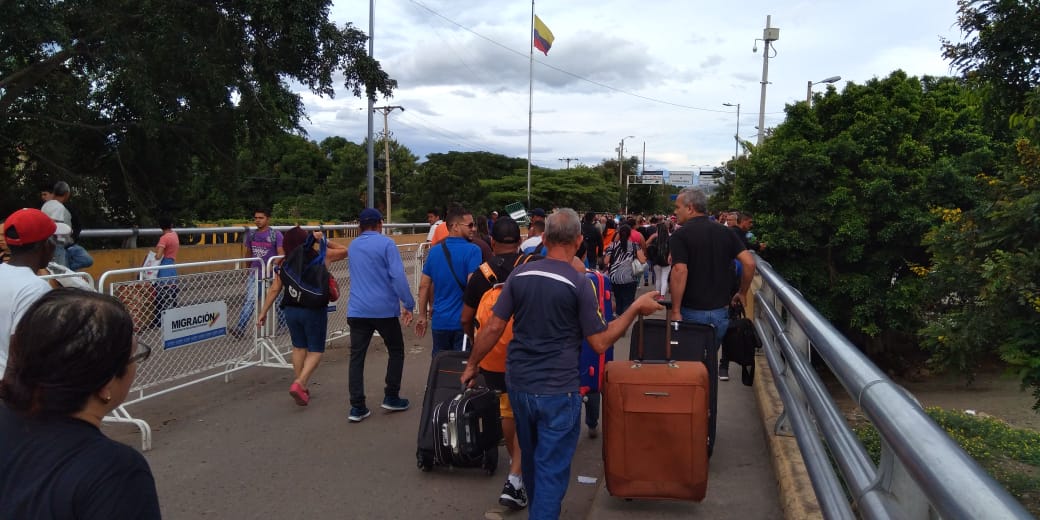 Tránsito en frontera con Colombia circula con total normalidad (FOTO)