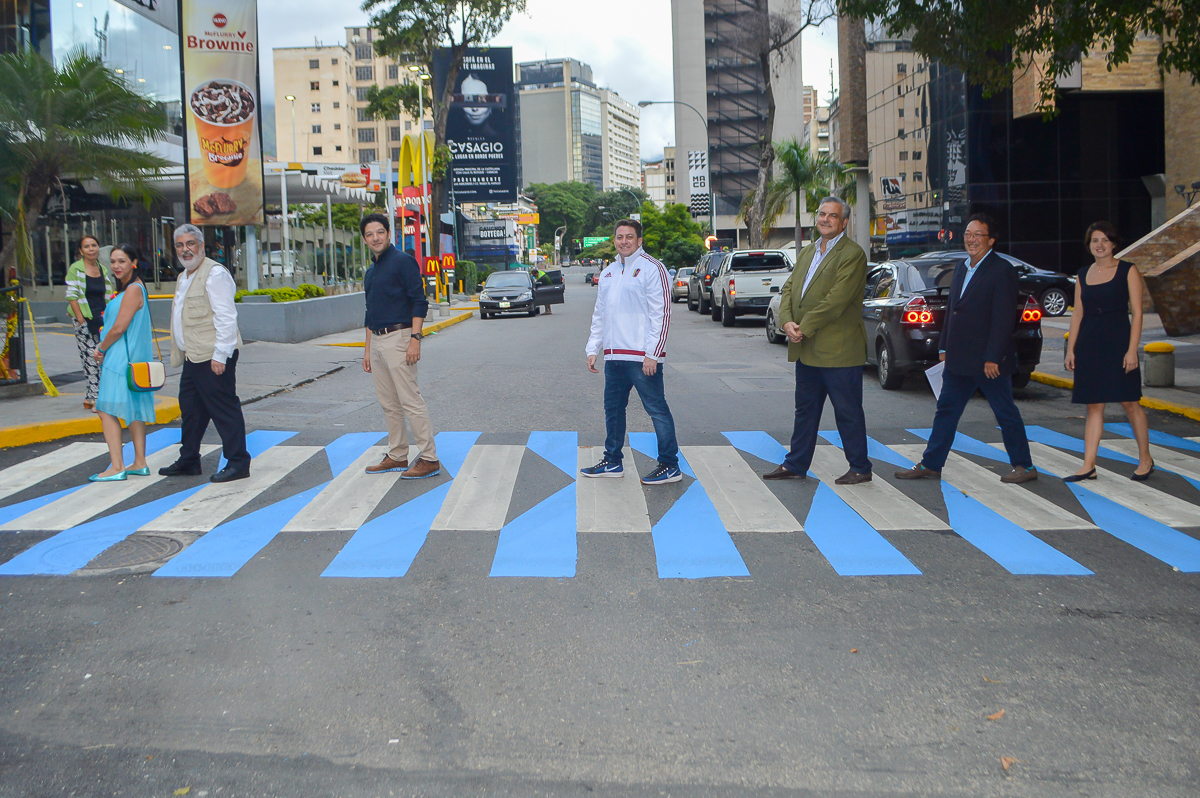 Chacao es territorio Cruz-Diez (fotos)