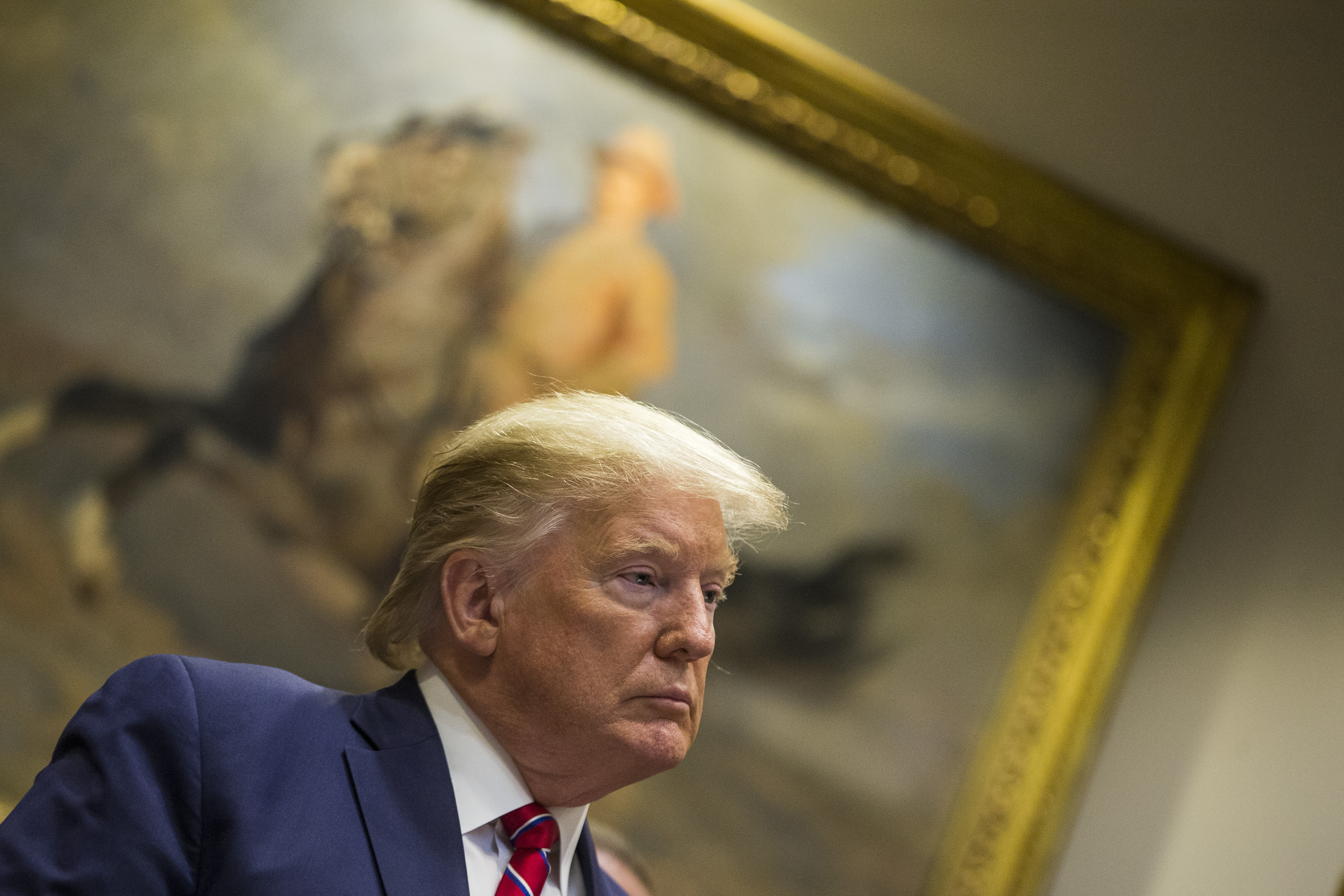Trump califica de “broma” el informe para su posible impeachment