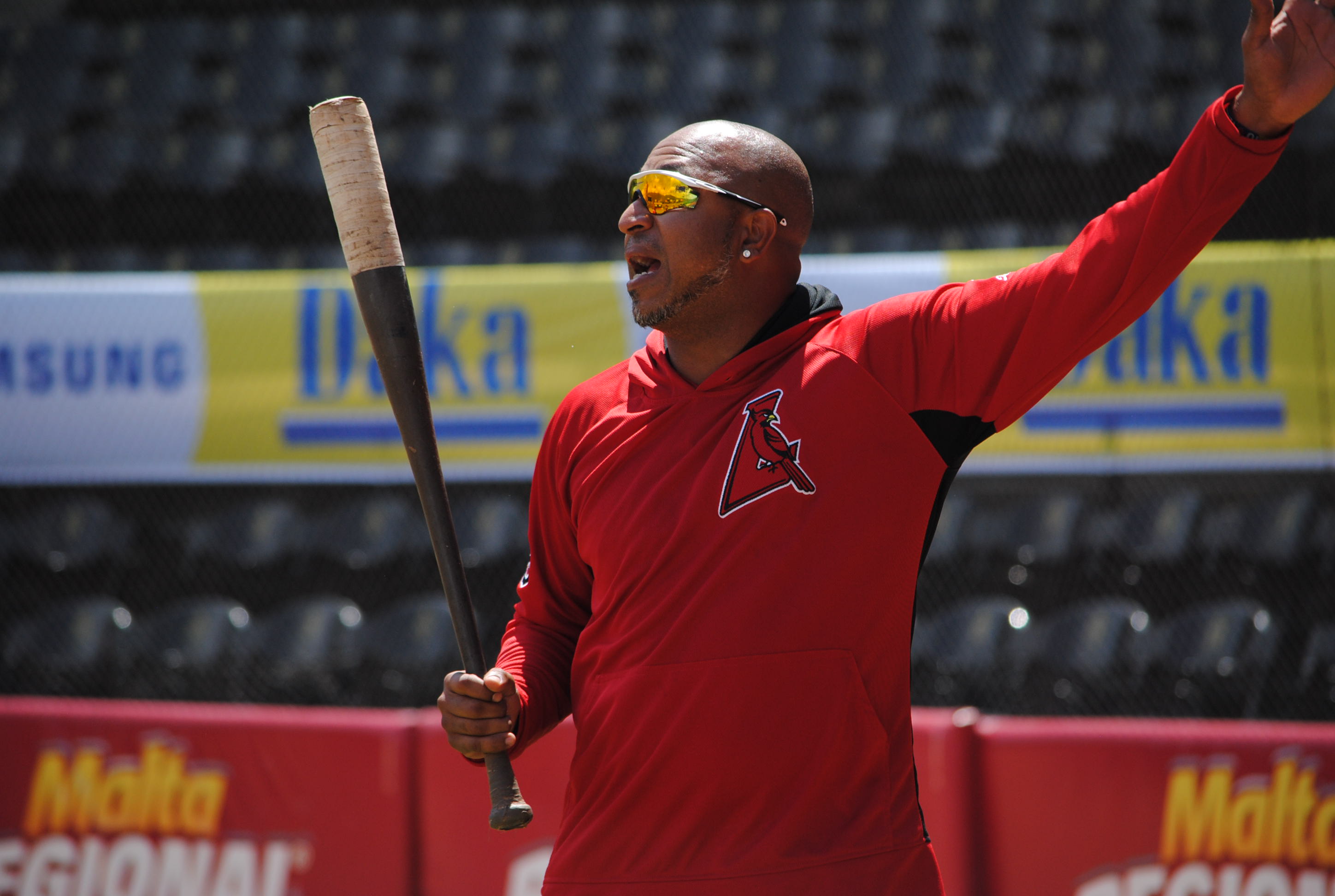 ¡Vergonzoso! Confunden el nombre de José Castillo en plena transmisión de la Lvbp (FOTO)