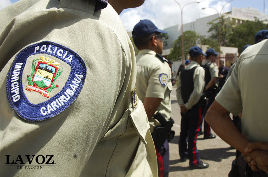 Hieren a un funcionario PoliCarirubana tras poner resistencia al robo en un transporte público