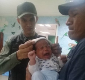 GN y Bomberos del Distrito Capital rescataron a un bebé abandonado en Quinta Crespo