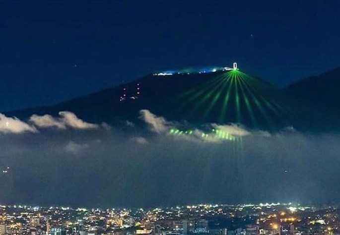 ¿Qué celebraron? La fiesta “7 estrellas” que iluminó el Hotel Humboldt (Imágenes)