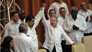 ALnavío: Nicolás Maduro se entrega a Raúl Castro y a Cuba para la reconquista regional