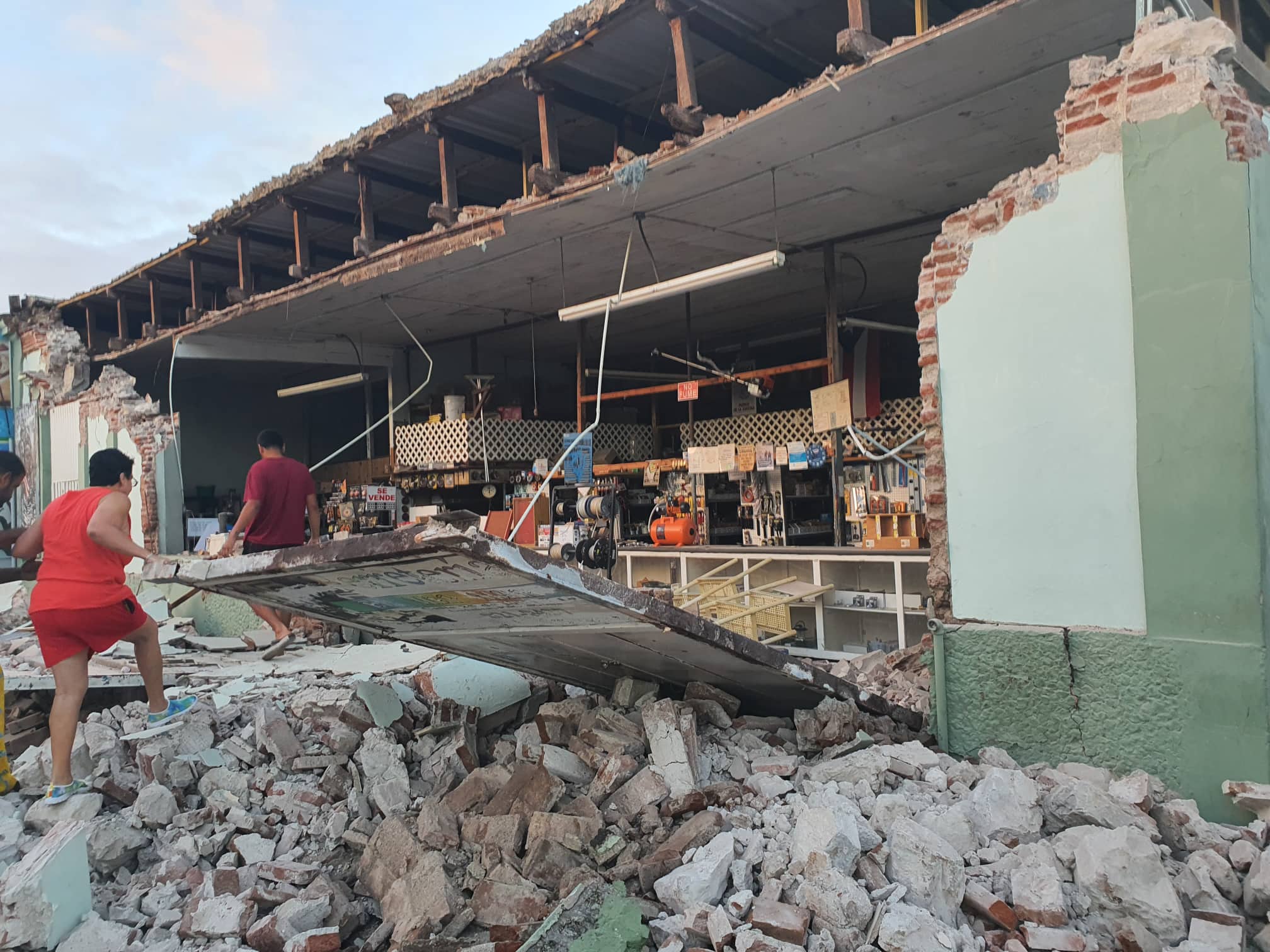 Así vivió Puerto Rico el sismo que madrugó a los Boricuas este #7Ene (VIDEOS)