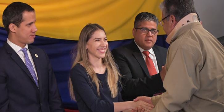 Fabiana Rosales celebró ética y compromiso de los periodistas por decir la verdad