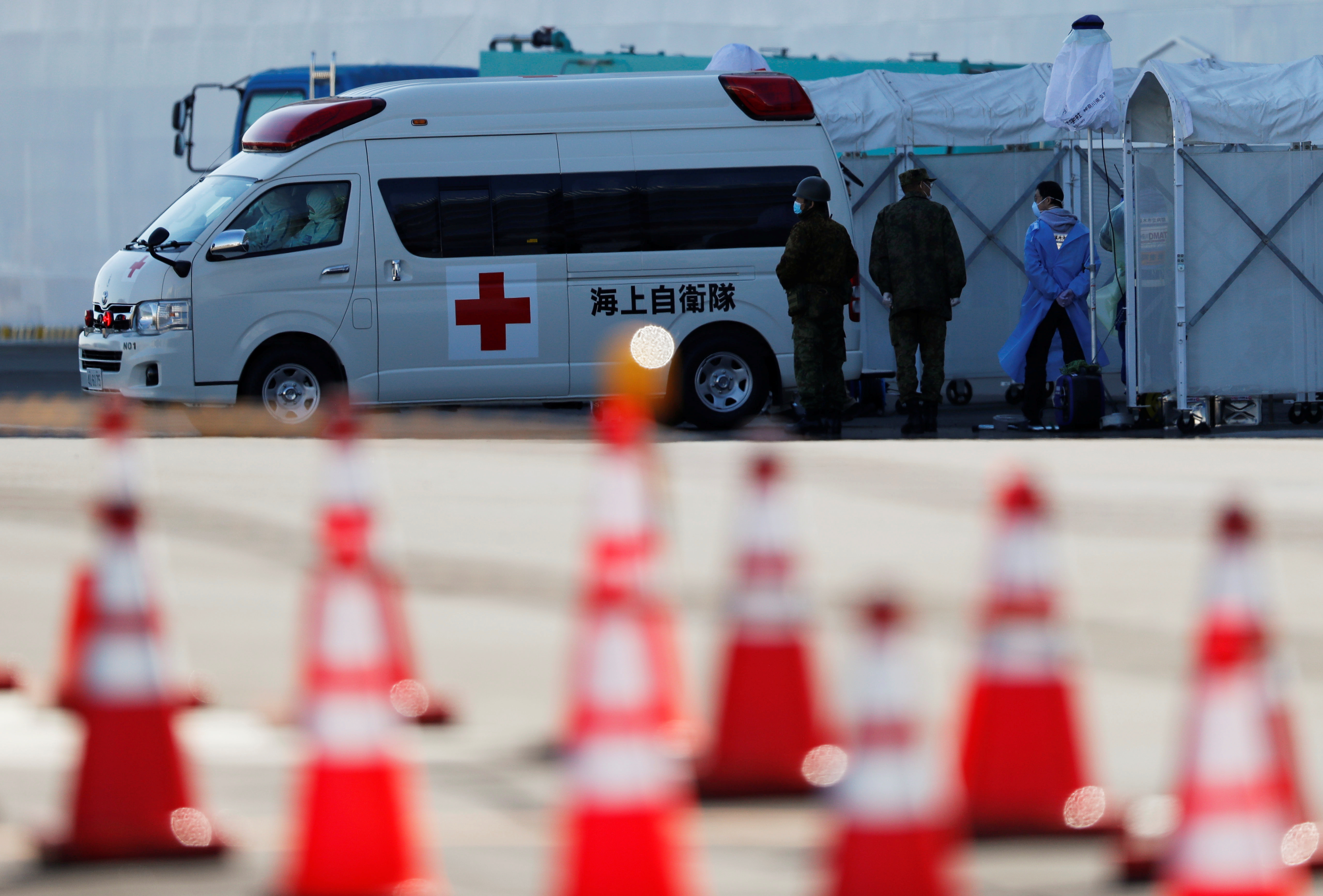 Estados Unidos evacuará a sus ciudadanos del crucero en cuarentena en Japón