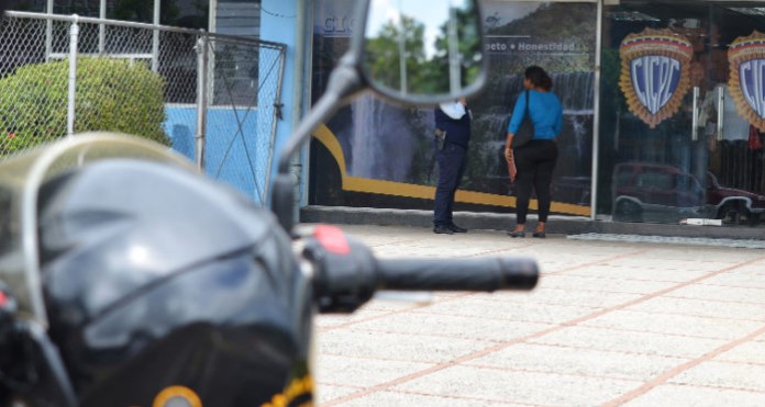 Detienen a profesor por cometer actos lascivos contra menor de edad en Bolívar