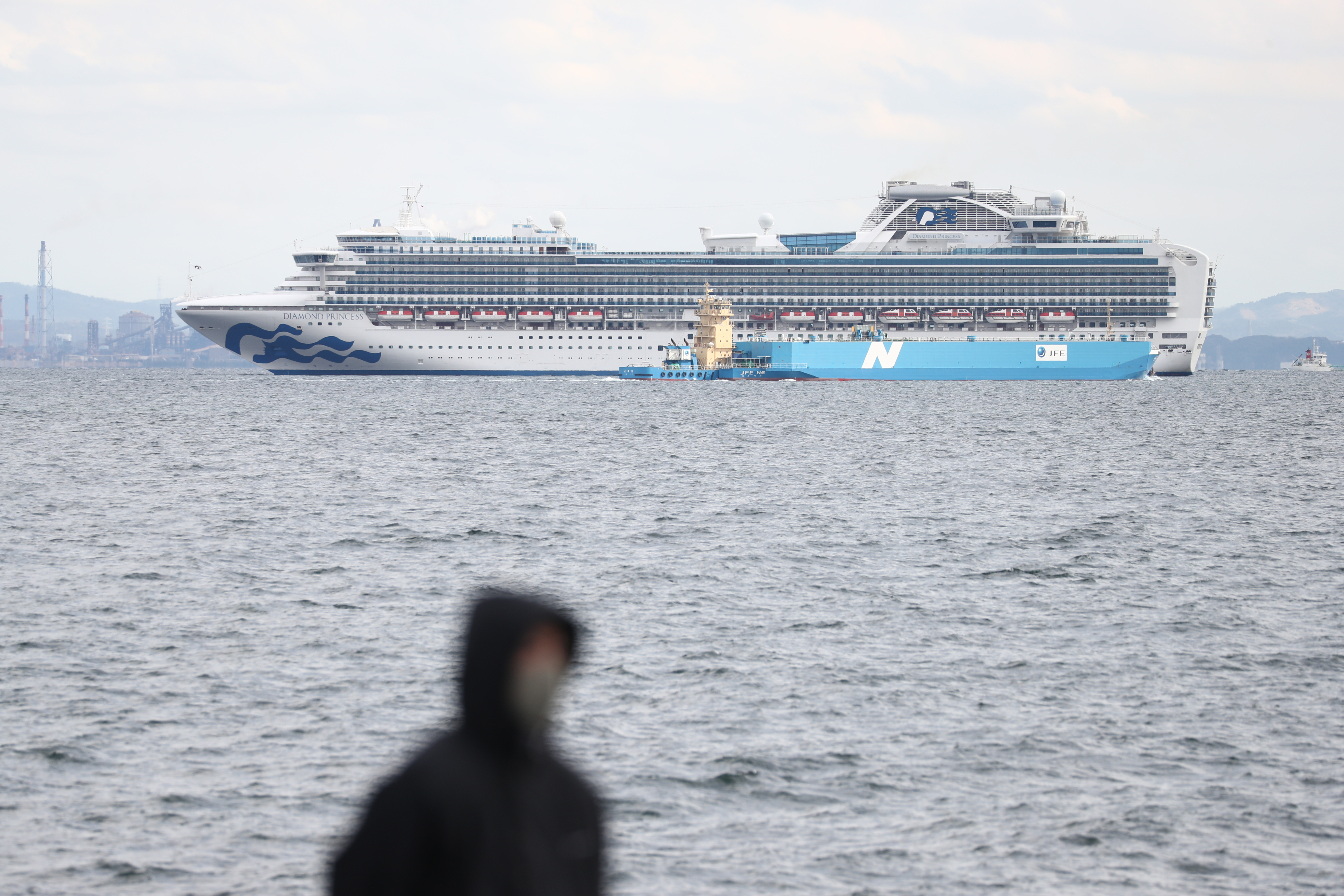 Al menos 10 infectados por nuevo coronavirus a bordo del crucero en Japón