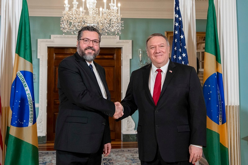 Pompeo y Ernesto Araújo abordan implementar decisiones que tomaron Trump y Bolsonaro (FOTO)