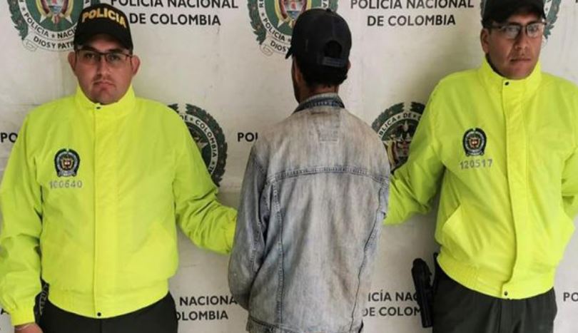 Capturaron a hombre que abusó durante años de sus tres hijos menores en Colombia