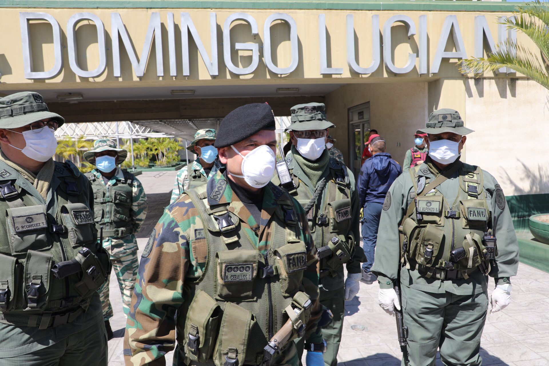 Estas son las cama en el Hospital Domingo Luciani para los pacientes con coronavirus (FOTO)