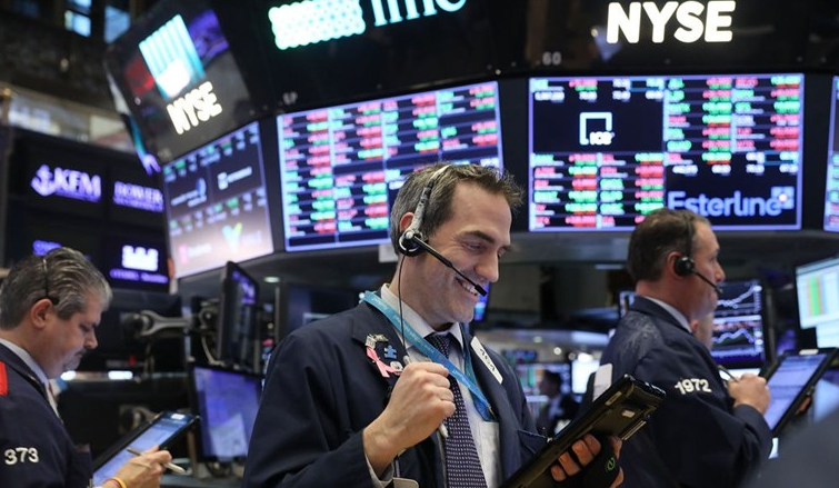 Wall Street cierra mixto y el S&P 500 vuelve a superar su propio récord