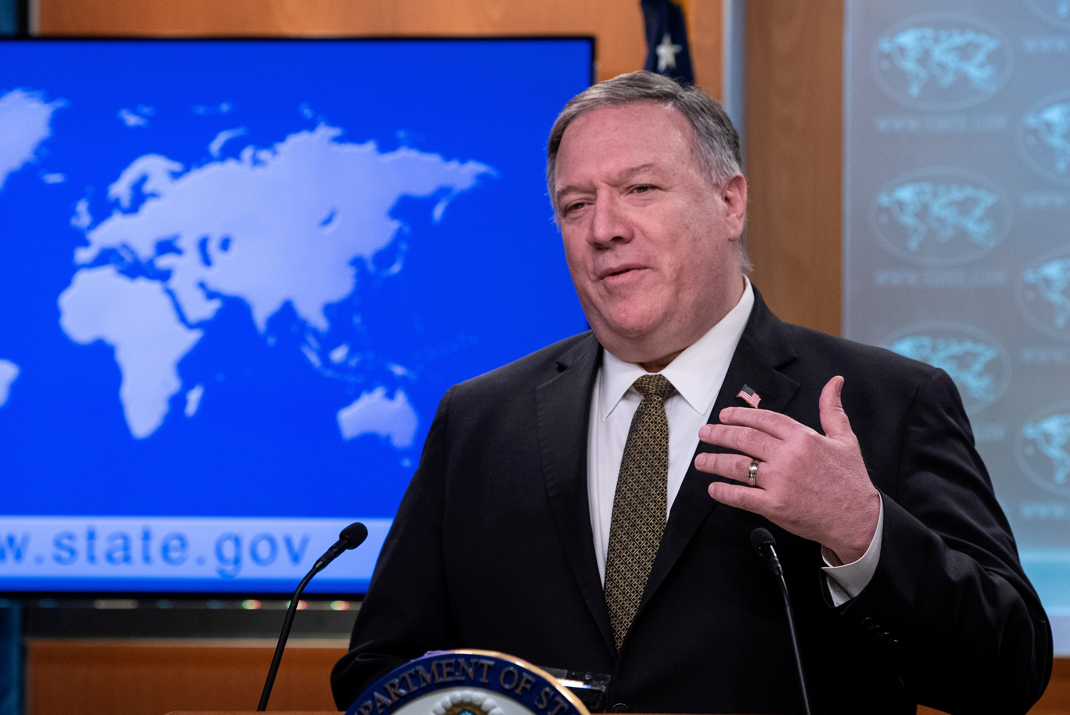 Pompeo advierte que EEUU podría no volver a financiar a la OMS