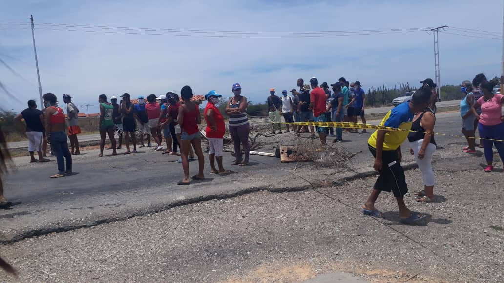 Caos en Margarita: 60 días sin agua, sin gas e inconformes por el “toque de queda” impuesto por el régimen #23Abr (FOTOS)