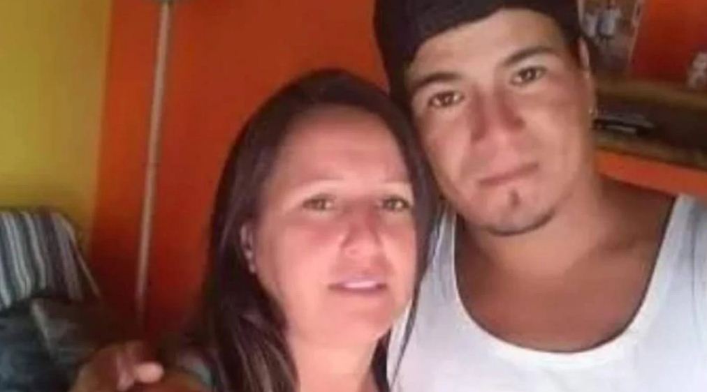 “Acá con mi tóxica”: Su novia lo apuñaló porque jugaría con amigos y a las horas volvió con ella