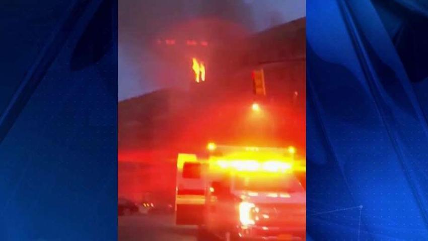 Cuatro mujeres mueren durante incendio residencial en El Bronx