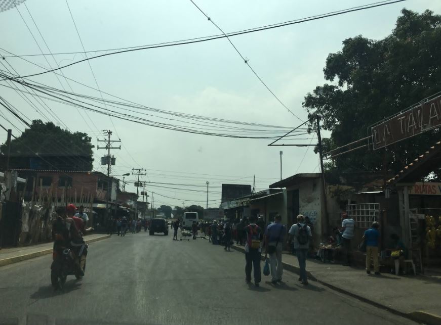 “Con hambre no hay cuarentena”: Así se encuentra Tocuyito este #23Abr