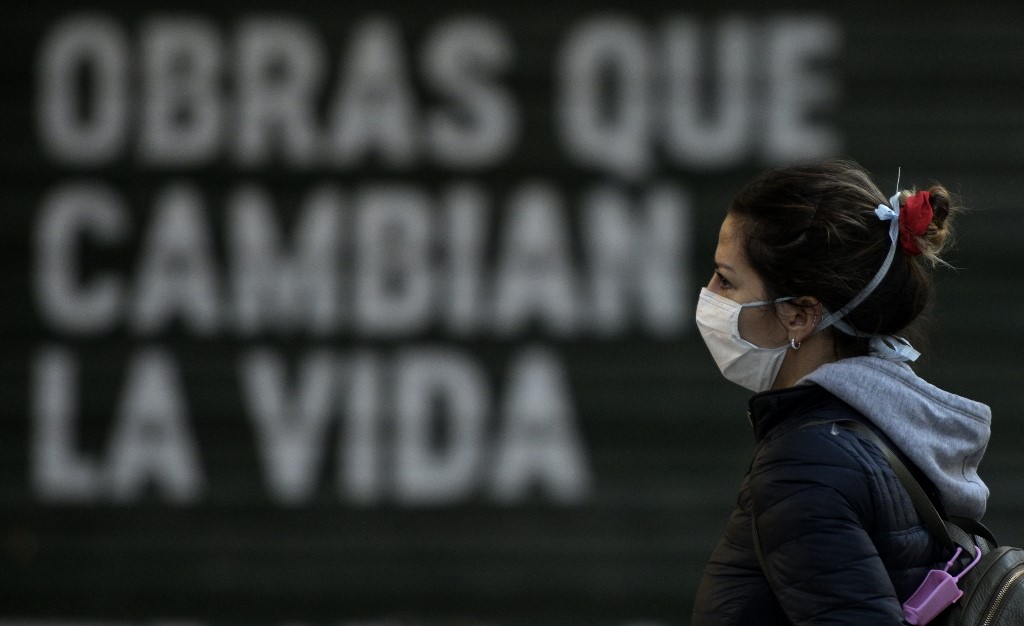 Argentina restringe vuelos internacionales y extiende medidas contra el Covid-19