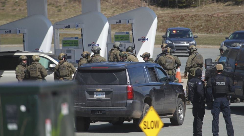 Al menos 14 personas fueron asesinadas durante un tiroteo en Canadá