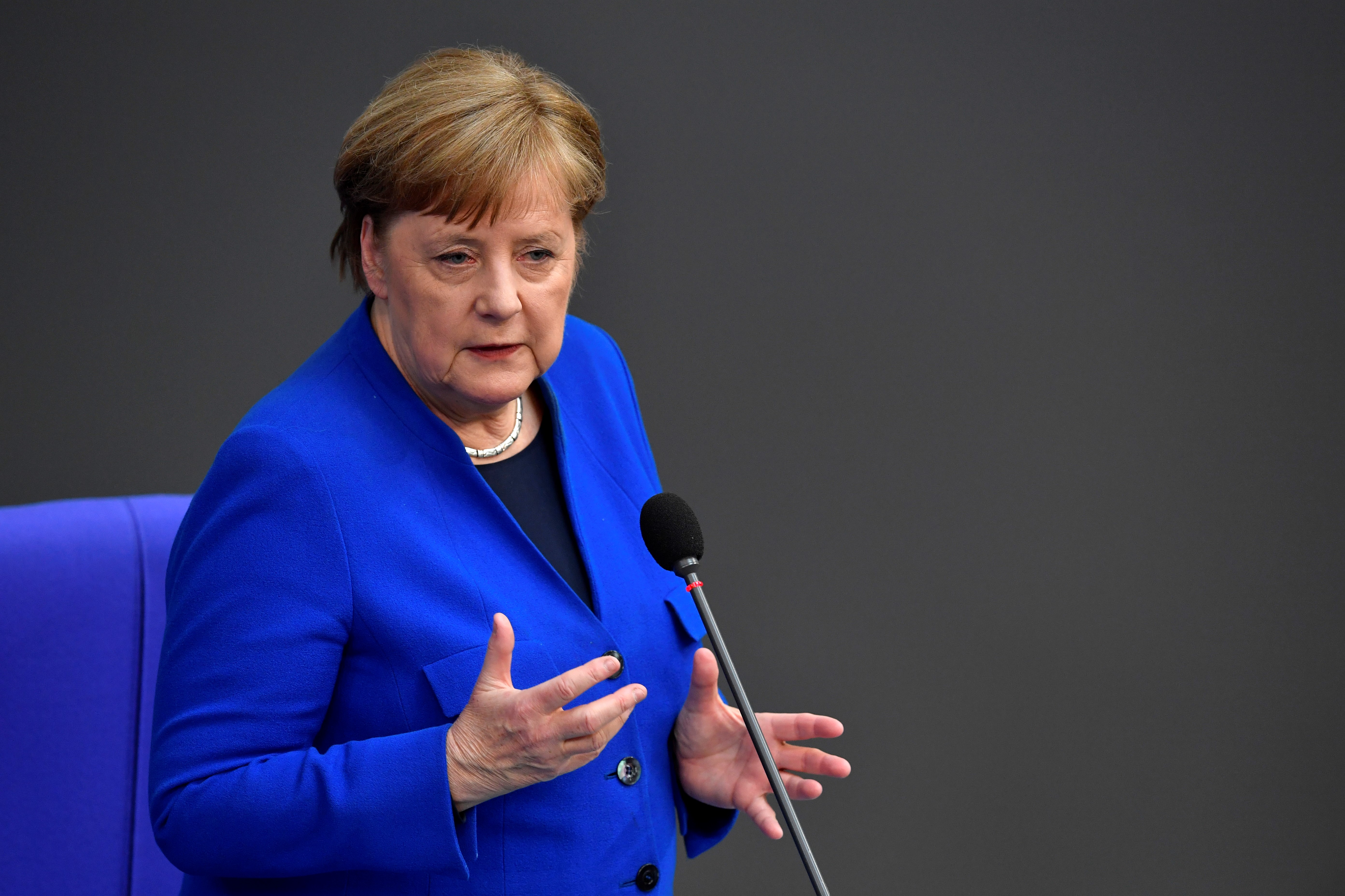 Merkel denuncia el “tratamiento cruel” de China con las minorías