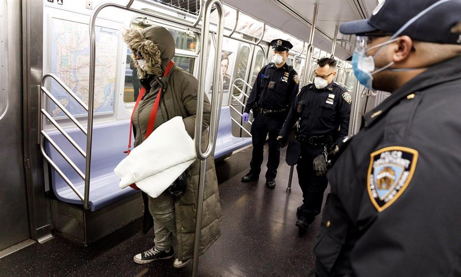 Más de 2 mil indigentes desalojados interrumpen el servicio como nunca antes en el Metro de Nueva York