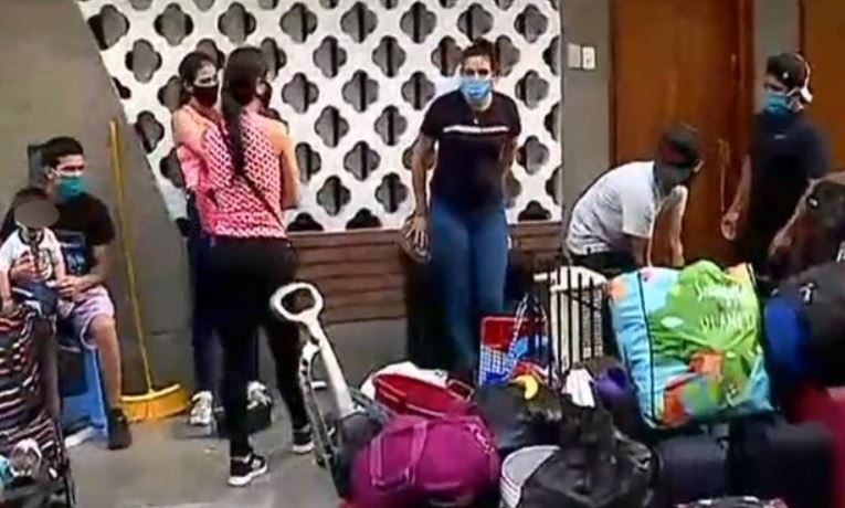 Así desalojaron a una familia venezolana al no poder pagar el alquiler en Perú